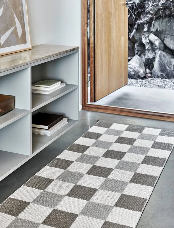 Pappelina Pix Rug, 70 X 240 Cm, Dark Linen - Vanilla - Linen 5 Pappelina Pix Rug, 70 X 240 Cm, Dark Linen - Vanilla - Linen - Image 3