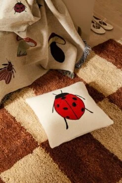 Ferm LIVING Forest Tapestry Blanket, Sand 10 Ferm LIVING Forest Tapestry Blanket, Sand -Fine Home Textiles Store 001 fermLIVING AW21 MaraKnottedRug ForestEmbroideredCushionLadybird ForestTapestryBlanket image 1