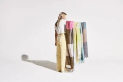 Fatboy Colour Blend Blanket, Rhubarb -Fine Home Textiles Store 01FATBOY colour blend blanket Masterpiece packshotplus