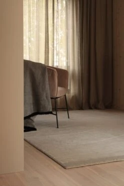 Roots Living Rock Rug, Light Grey -Fine Home Textiles Store 1 6 2 5 5Binterior5D Light Grey Rock