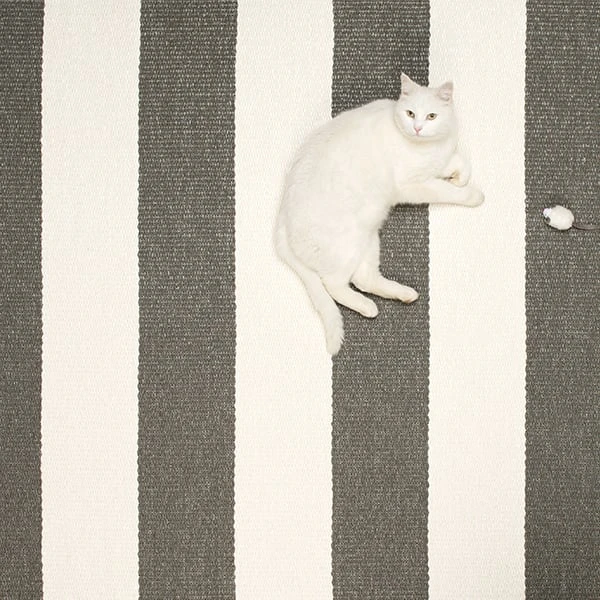 Pappelina Bob Rug, 70 X 120 Cm, Black-vanilla 4 Pappelina Bob Rug, 70 X 120 Cm, Black-vanilla - Image 2