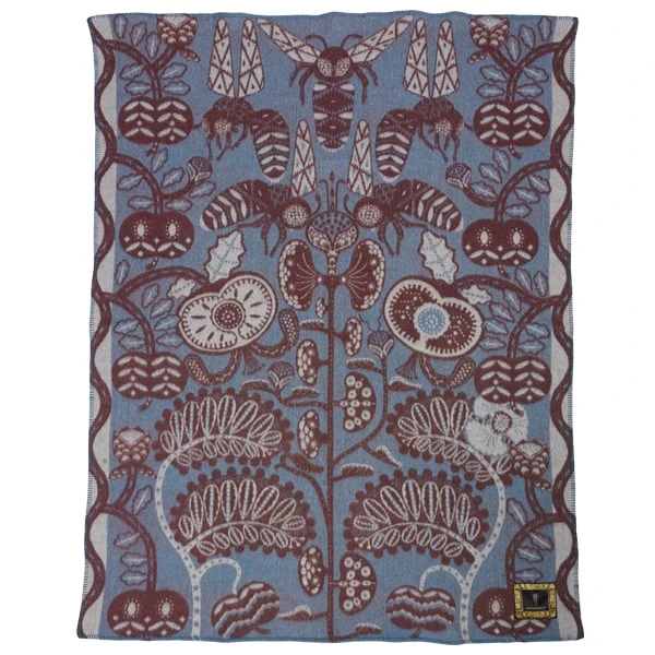Klaus Haapaniemi & Co. Bees Blanket, Blue 3 Klaus Haapaniemi & Co. Bees Blanket, Blue