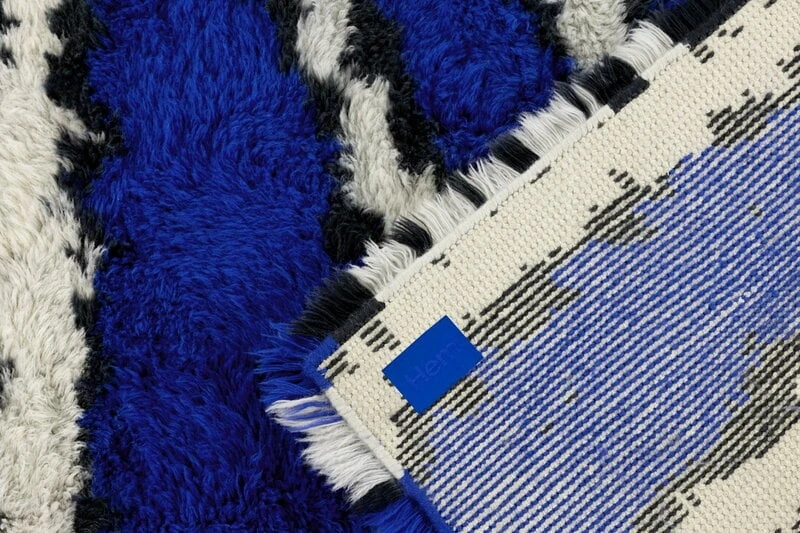 Hem Monster Rug, 250 X 350 Cm, Ultramarine Blue - Off White 5 Hem Monster Rug, 250 X 350 Cm, Ultramarine Blue - Off White - Image 3