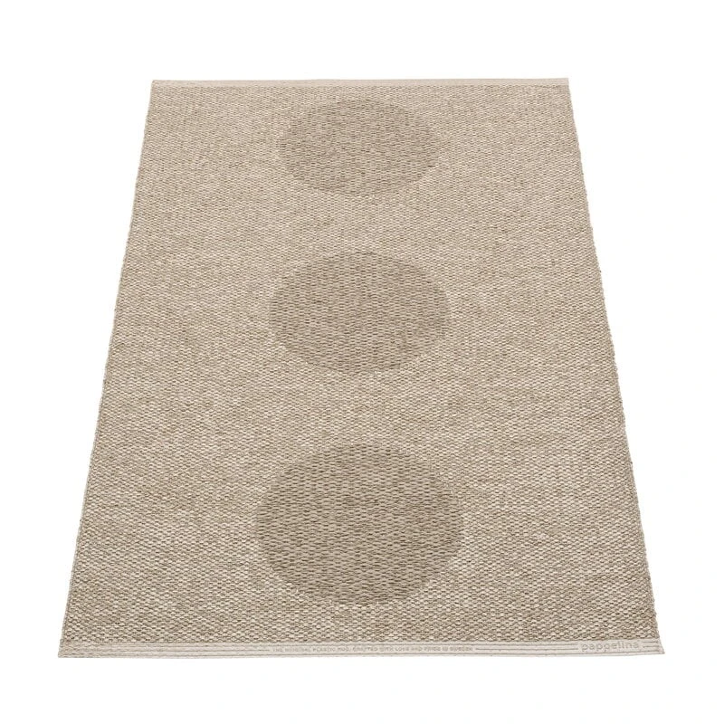 Pappelina Vera 2.0 Rug, 70 X 120 Cm, Dark Linen 4 Pappelina Vera 2.0 Rug, 70 X 120 Cm, Dark Linen - Image 2