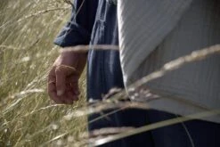 The Organic Company 6-layer Soft Blanket, Stone 11 The Organic Company 6-layer Soft Blanket, Stone -Fine Home Textiles Store 6Layer Soft Blanket Stone Lifestyle 01