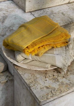 &Tradition Untitled AP10 Throw, 150 X 200 Cm, Light Beige 11 &Tradition Untitled AP10 Throw, 150 X 200 Cm, Light Beige -Fine Home Textiles Store ATD Retail 2021 Untitled AP10 Collect Plate SC55