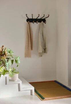 &Tradition Framed AP13 Rug, 90 X 140 Cm, Sisal 12 &Tradition Framed AP13 Rug, 90 X 140 Cm, Sisal -Fine Home Textiles Store ATD Retail 2022 Capture SC76 Framed AP13 Collect Planter SC70