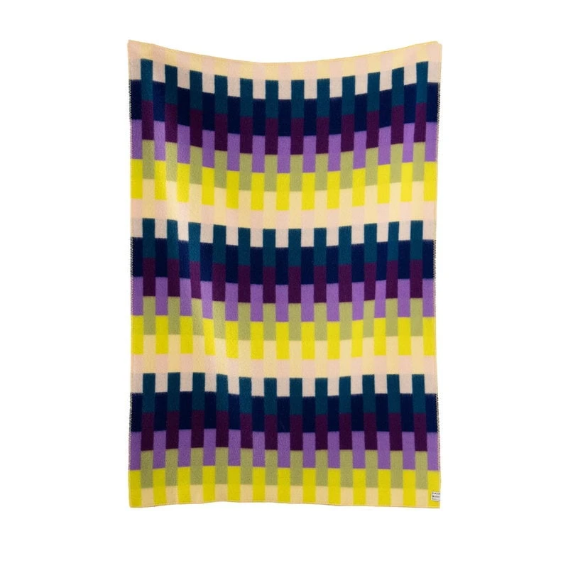 Røros Tweed Åsmund Bold Throw, 200 X 135 Cm, Yellow - Blue 3 Røros Tweed Åsmund Bold Throw, 200 X 135 Cm, Yellow - Blue