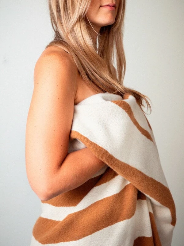 Raawii Brush Blanket, Tan - Milk 8 Raawii Brush Blanket, Tan - Milk - Image 6