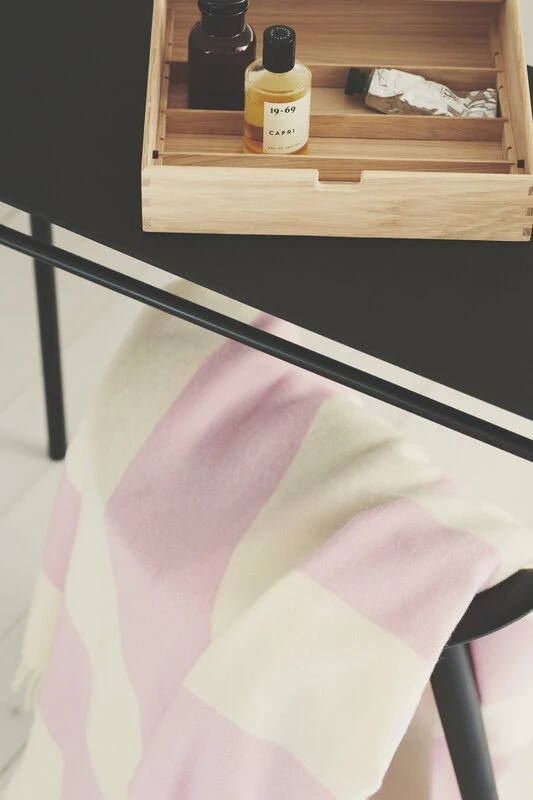 Silkeborg Uldspinderi The Sweater Throw, Rose 5 Silkeborg Uldspinderi The Sweater Throw, Rose - Image 3