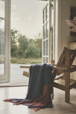 Silkeborg Uldspinderi Franja Throw, Burgundy Blue 9 Silkeborg Uldspinderi Franja Throw, Burgundy Blue -Fine Home Textiles Store Heg Mller 201027 Silkeborg Uld spinderi1763 copy