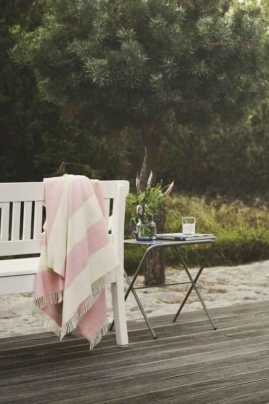 Silkeborg Uldspinderi The Sweater Throw, Rose 8 Silkeborg Uldspinderi The Sweater Throw, Rose - Image 6