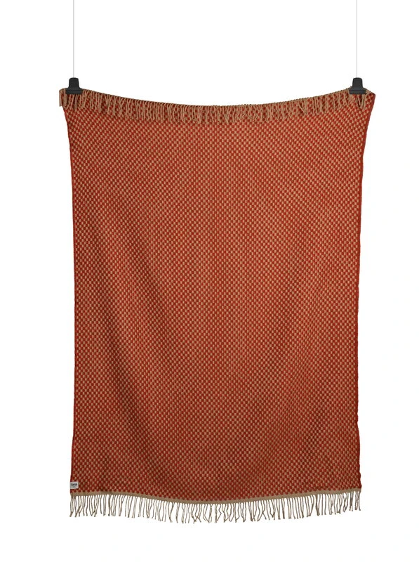 Røros Tweed Isak Throw, 150 X 210 Cm, Red Sumac 4 Røros Tweed Isak Throw, 150 X 210 Cm, Red Sumac - Image 2