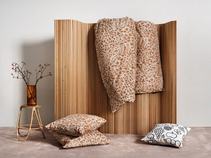 Iittala OTC Frutta Cushion Cover, 47 X 47 Cm, Black - White 7 Iittala OTC Frutta Cushion Cover, 47 X 47 Cm, Black - White - Image 5