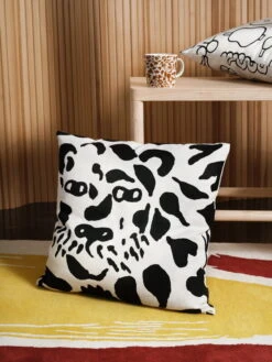 Iittala OTC Cheetah Cushion Cover, 47 X 47 Cm, Black - White 10 Iittala OTC Cheetah Cushion Cover, 47 X 47 Cm, Black - White -Fine Home Textiles Store Iittala 2022 Oiva Toikka collection 5