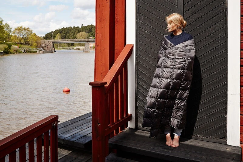 Joutsen Kulkuri Throw, 130 X 190 Cm, Anthracite 5 Joutsen Kulkuri Throw, 130 X 190 Cm, Anthracite - Image 3