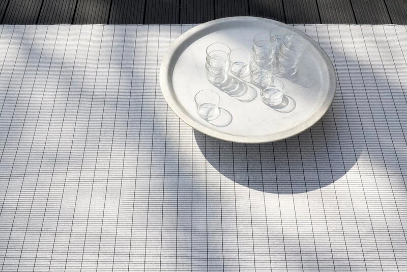 Woodnotes Line In-Out Rug, Pearl Grey - Graphite 6 Woodnotes Line In-Out Rug, Pearl Grey - Graphite - Image 4