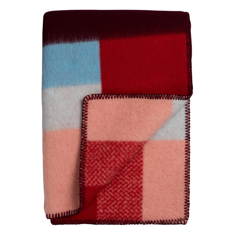 Røros Tweed Mikkel Throw, 135 X 200 Cm, Red 3 Røros Tweed Mikkel Throw, 135 X 200 Cm, Red