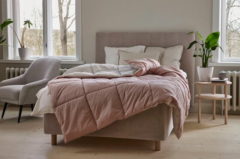 Matri Moona Double Bed Cover, 260 X 260 Cm, Rose Powder - Mulberry 4 Matri Moona Double Bed Cover, 260 X 260 Cm, Rose Powder - Mulberry - Image 2