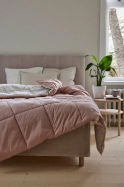 Matri Moona Double Bed Cover, 260 X 260 Cm, Rose Powder - Mulberry 7 Matri Moona Double Bed Cover, 260 X 260 Cm, Rose Powder - Mulberry -Fine Home Textiles Store Matri Basic Quilted Moona Front 0207 lr 1