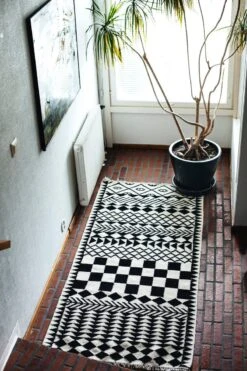 MUM's Mum's Loves Africa Rug, 90 X 200 Cm 8 MUM's Mum's Loves Africa Rug, 90 X 200 Cm -Fine Home Textiles Store Matto12