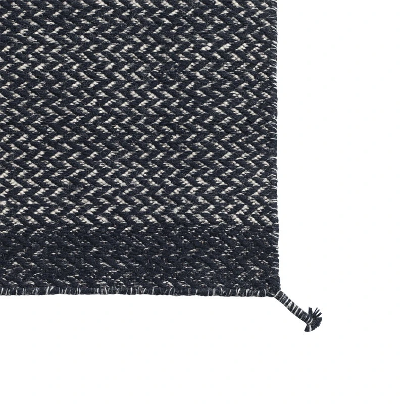 Muuto Ply Rug, Midnight Blue 6 Muuto Ply Rug, Midnight Blue - Image 4