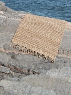 Roots Living Wicker Rug, Natural -Fine Home Textiles Store RootsLiving Wicker Hemp carpet DSC9288 web