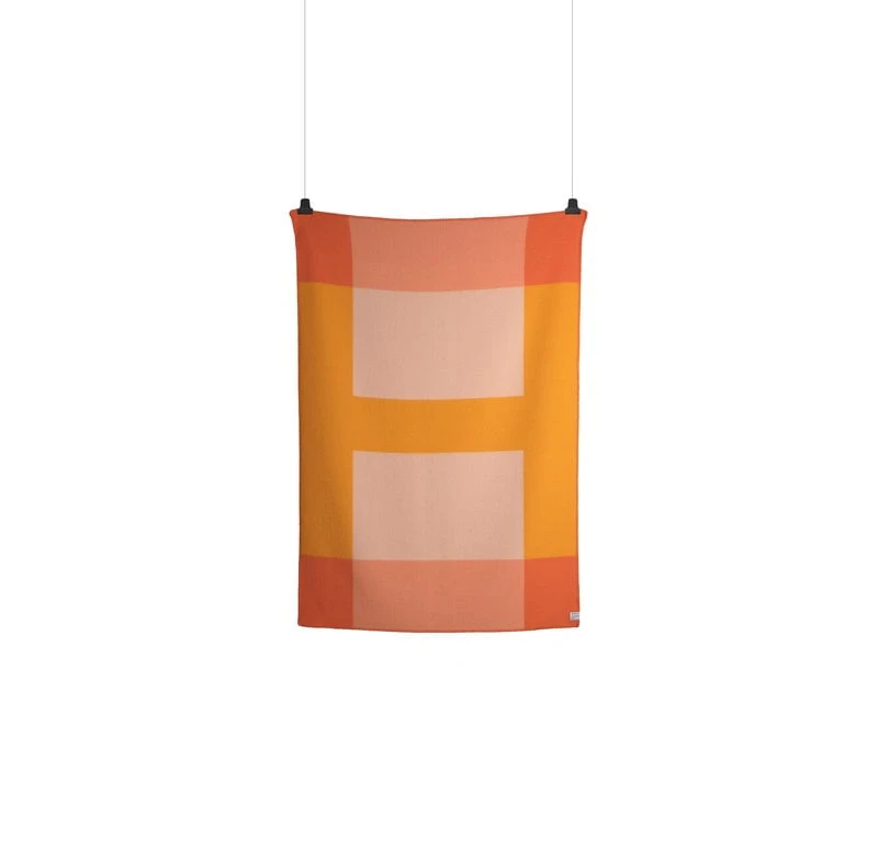 Røros Tweed Syndin Throw, 200 X 135 Cm, Cloudberry 5 Røros Tweed Syndin Throw, 200 X 135 Cm, Cloudberry - Image 3