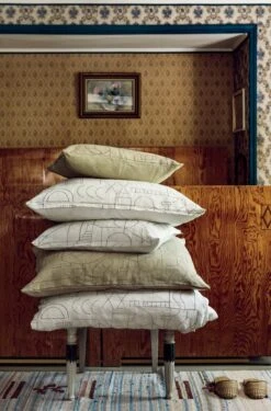 Saana Ja Olli Unien Talo Cushion Cover, 40 X 60 Cm, White - Black 12 Saana Ja Olli Unien Talo Cushion Cover, 40 X 60 Cm, White - Black -Fine Home Textiles Store Saana ja Olli Unien talo 2 Suvi Kes l inen hires