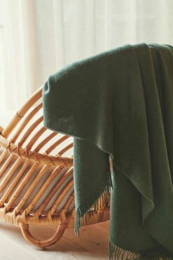 Silkeborg Uldspinderi Lima Throw, Pine 8 Silkeborg Uldspinderi Lima Throw, Pine -Fine Home Textiles Store Silkeborg Uld 220530 Sydhavnen3849