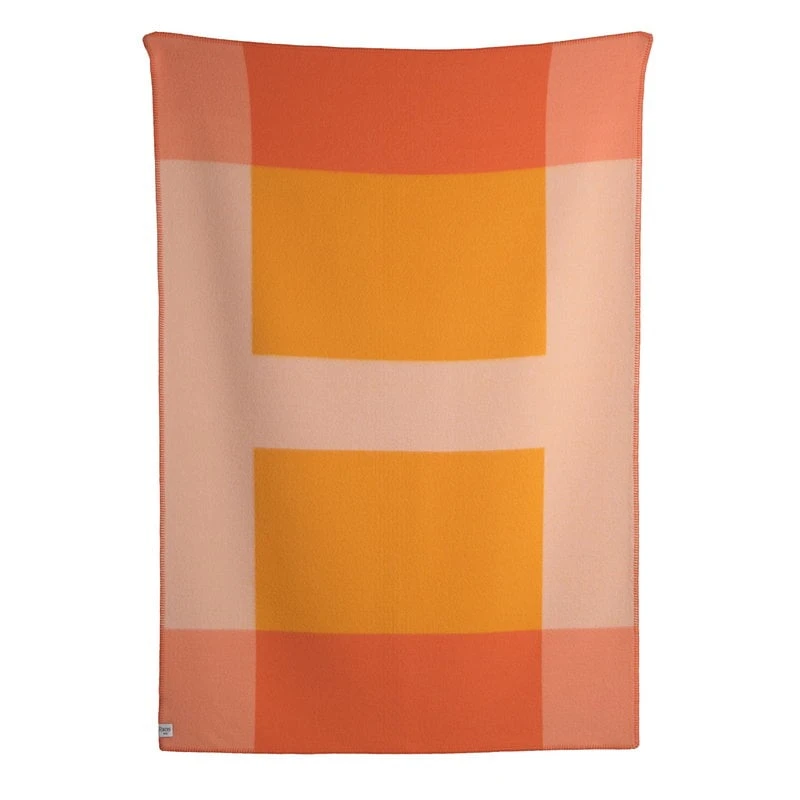 Røros Tweed Syndin Throw, 200 X 135 Cm, Cloudberry 3 Røros Tweed Syndin Throw, 200 X 135 Cm, Cloudberry