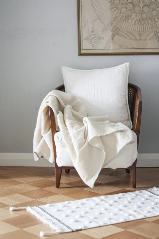 Tikau Pallo Rug, White Dots 6 Tikau Pallo Rug, White Dots - Image 4