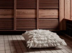 Anno Villatalja Floor Cushion, 70 X 70 Cm, Natural White -Fine Home Textiles Store Villatalja lattiatyyny luonnonvalkoinen anno aw21 Anno Collection