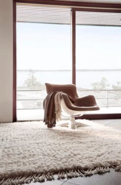 Anno Paimen Wool Shaggy Rug, Natural White 8 Anno Paimen Wool Shaggy Rug, Natural White -Fine Home Textiles Store anno collection SS21 paimen rug wool shaggy puro waffle throws organic cotton