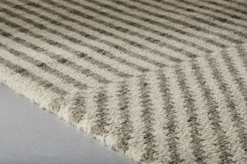 Anno Niwa Wool Rug 170 X 240 Cm, White - Grey 4 Anno Niwa Wool Rug 170 X 240 Cm, White - Grey - Image 2