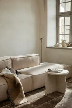 Ferm LIVING Entire Tapestry Blanket, Sand 10 Ferm LIVING Entire Tapestry Blanket, Sand -Fine Home Textiles Store fermLIVING AW21 MineralSculpturalTable CatenaWoolBoucle TinyFloorLampSteel image