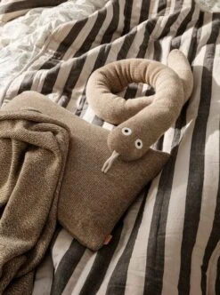 Ferm LIVING Grand Quilted Blanket, Sand - Black 9 Ferm LIVING Grand Quilted Blanket, Sand - Black -Fine Home Textiles Store fermLIVING RoyMerinoWoolSnake image