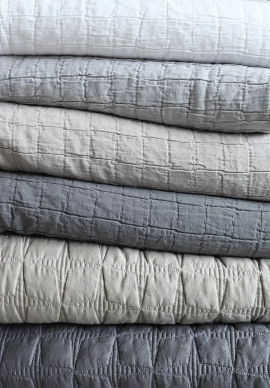 Matri Aava Bed Cover, 200 X 260 Cm, Light Grey 4 Matri Aava Bed Cover, 200 X 260 Cm, Light Grey - Image 2