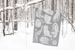 Lapuan Kankurit Kissanpäivät Blanket, Grey - White 8 Lapuan Kankurit Kissanpäivät Blanket, Grey - White -Fine Home Textiles Store lapuankankurit kissanpaivat blanket grey white 1 0