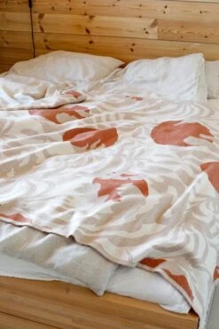 Lapuan Kankurit Kuutamo Blanket, Beige - Cinnamon 10 Lapuan Kankurit Kuutamo Blanket, Beige - Cinnamon -Fine Home Textiles Store lapuankankurit kuutamo blanket beige cinnamon 2 0