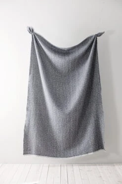 Lapuan Kankurit Metsä Blanket, Dark Grey -Fine Home Textiles Store lapuankankurit metsa blanket dark grey 0