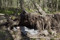 Lapuan Kankurit Metsä Blanket, Dark Grey -Fine Home Textiles Store lapuankankurit metsa cushion cover and blanket dark grey 2