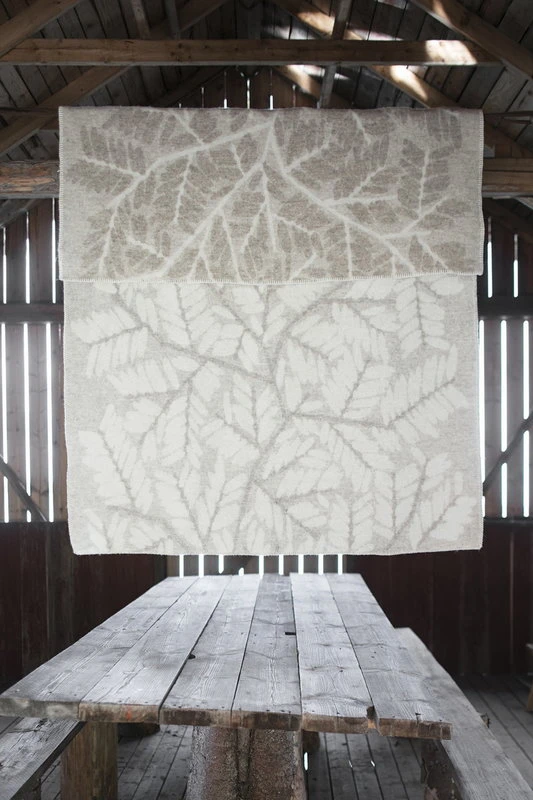 Lapuan Kankurit Verso Blanket, Beige - White 4 Lapuan Kankurit Verso Blanket, Beige - White - Image 2