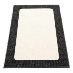 Pappelina Ilda Rug, 70 X 120 Cm, Black - Vanilla