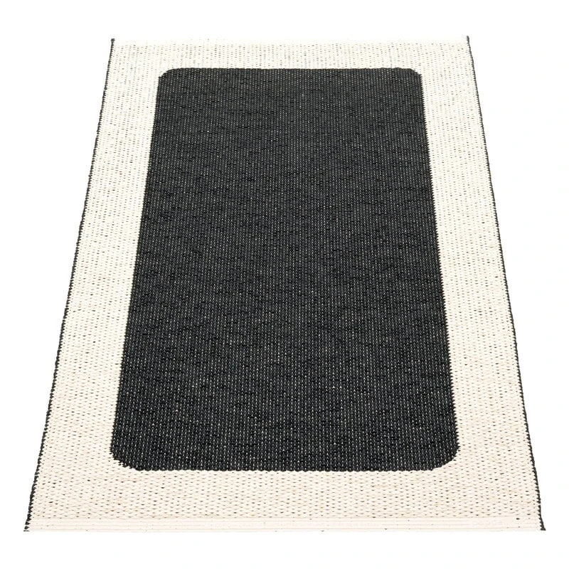 Pappelina Ilda Rug, 70 X 120 Cm, Black - Vanilla 4 Pappelina Ilda Rug, 70 X 120 Cm, Black - Vanilla - Image 2